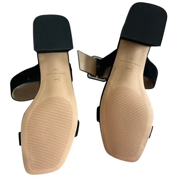 Ann Taylor Black Suede Low Chunky Heel Buckle Square Toe Sandal - Picture 4 of 5